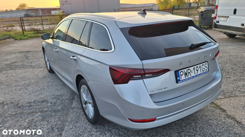 Skoda Octavia 2.0 TDI DSG Exclusive - 9