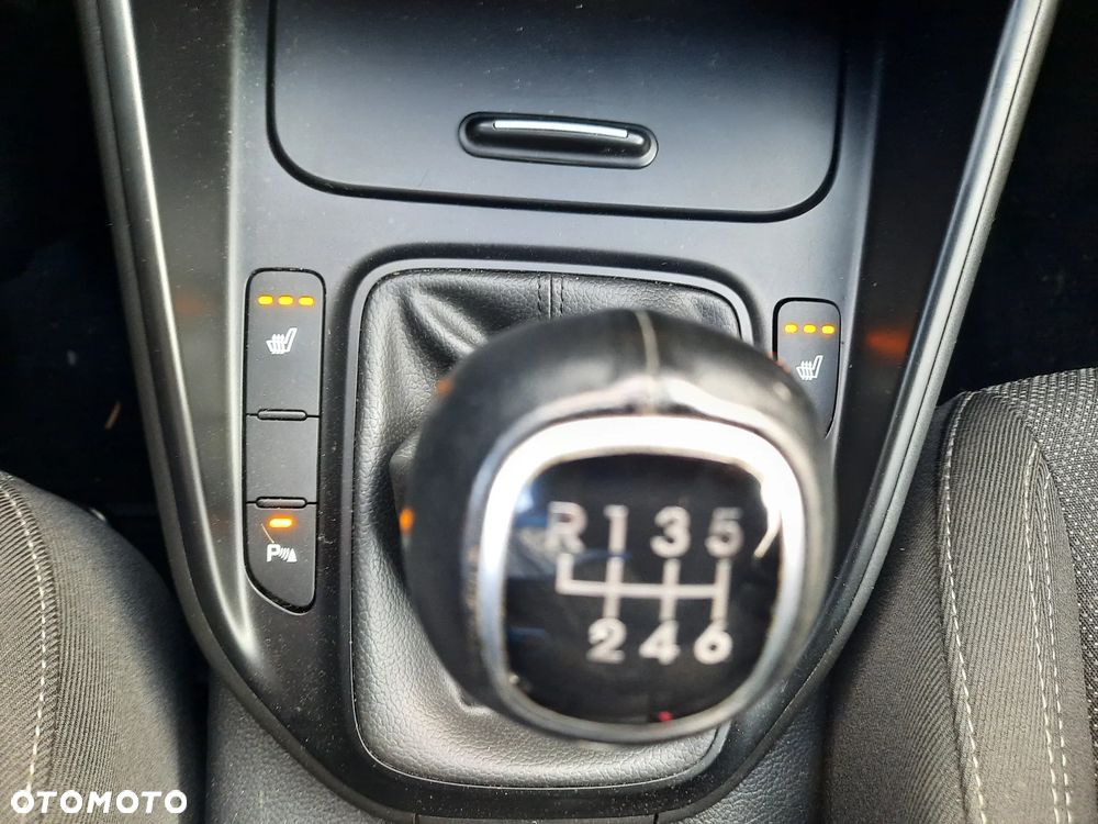 Kia Carens 1.6 GDI L 7os - 30