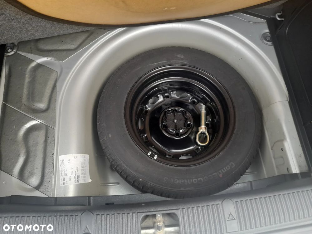 Skoda Fabia 1.2 HTP Elegance - 24