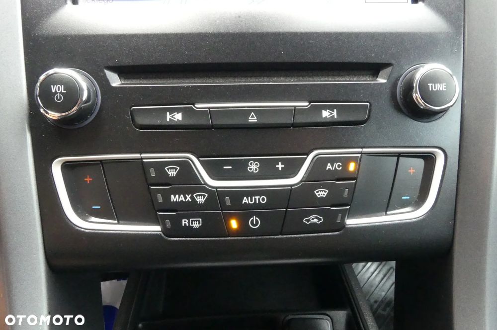 Ford Mondeo 1.5 EcoBoost Titanium - 19