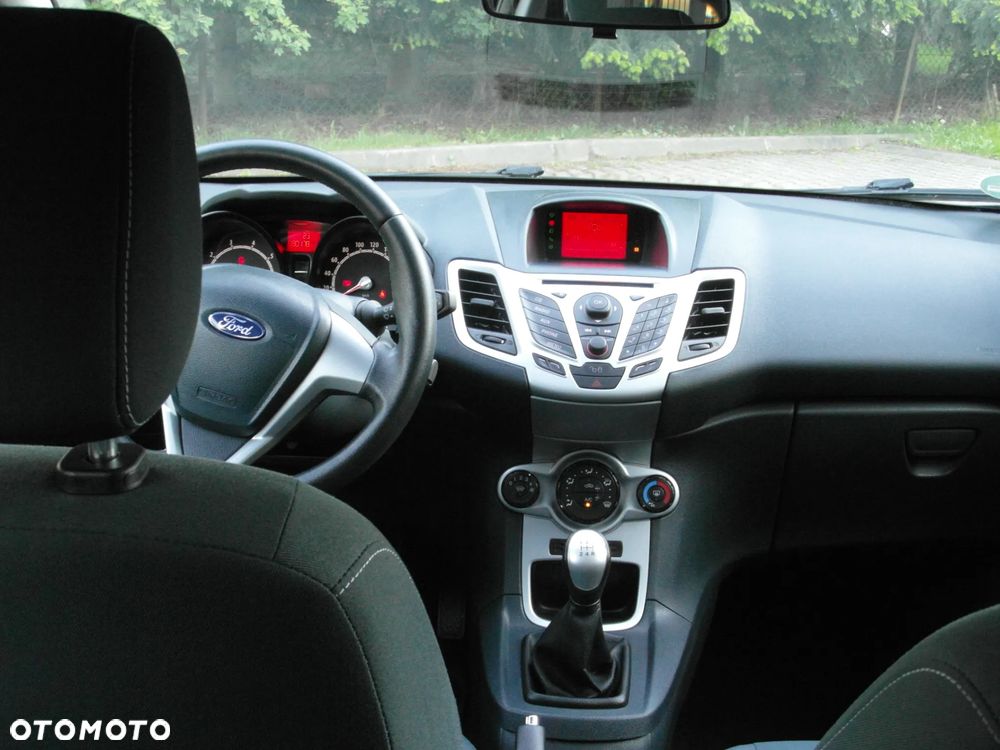 Ford Fiesta 1.25 Champions Edition - 21