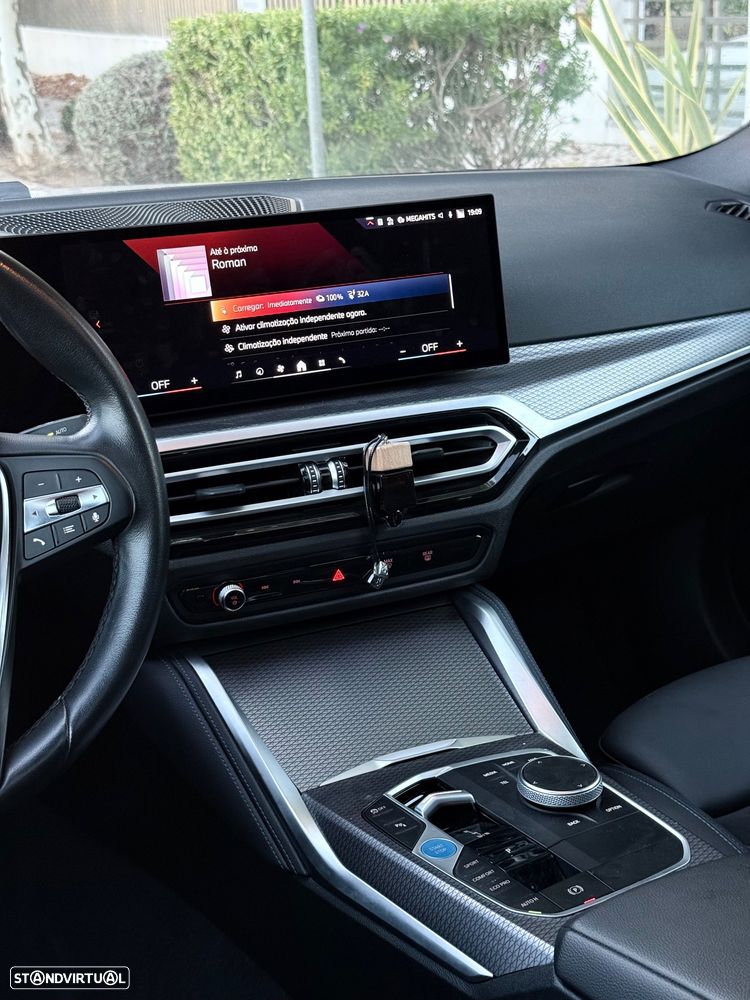 BMW i4 - 15
