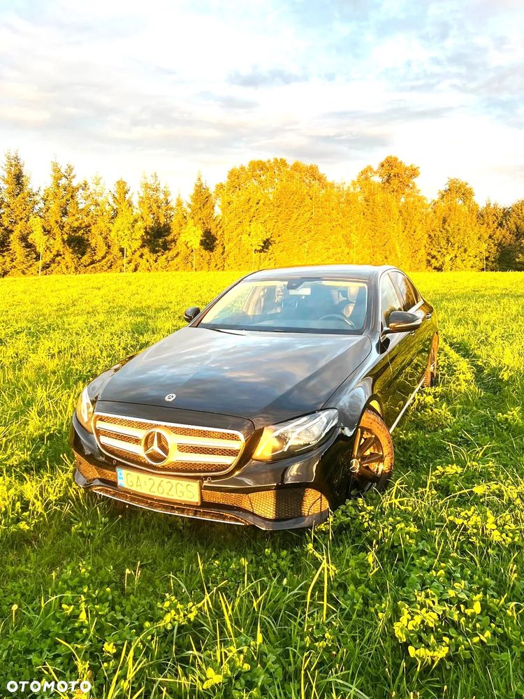 Mercedes-Benz Klasa E 220 d 4-Matic Business Edition 9G-TRONIC - 1