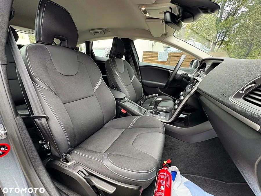 Volvo V40 D2 Drive-E Momentum - 18