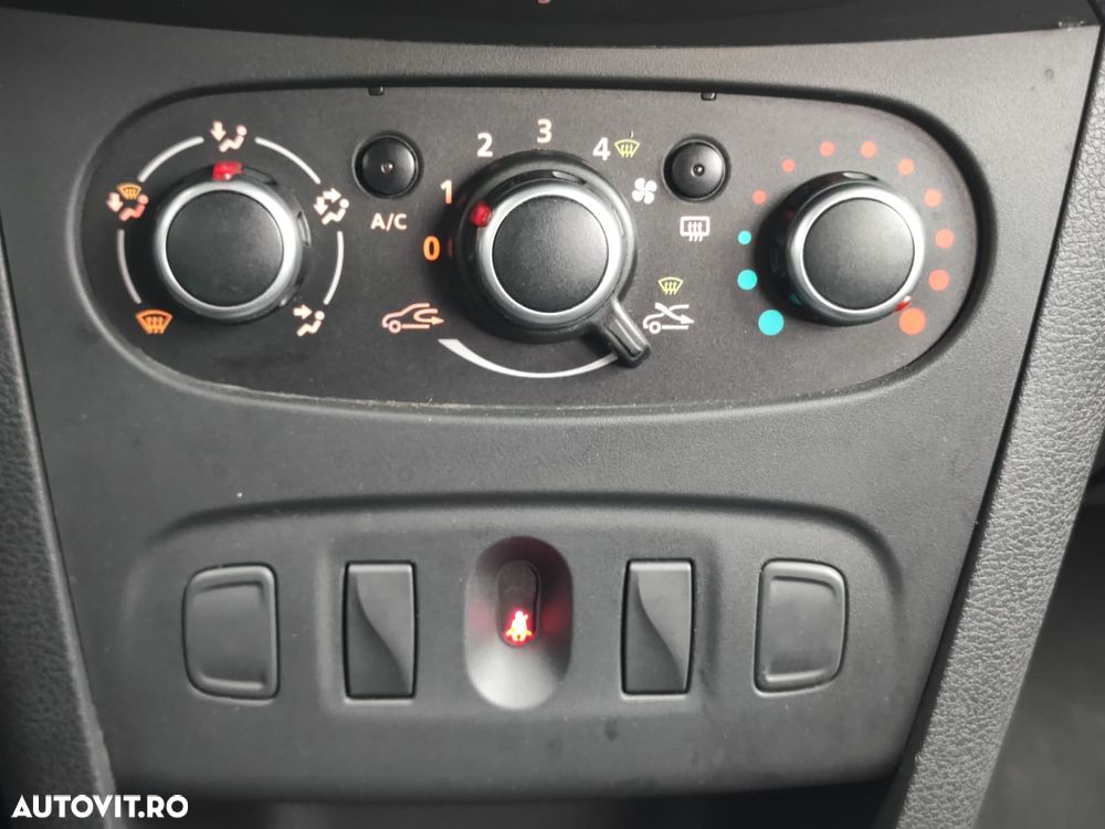 Dacia Logan 0.9 TCe Ambiance - 19