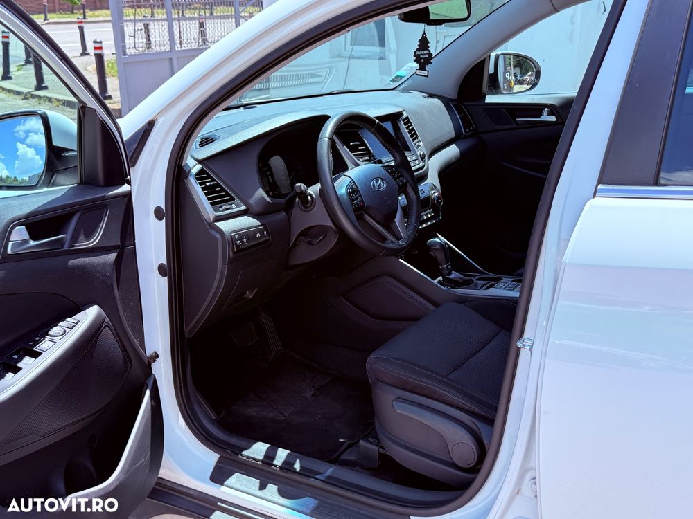 Hyundai Tucson blue 1.7 CRDi 2WD DCT Premium - 10