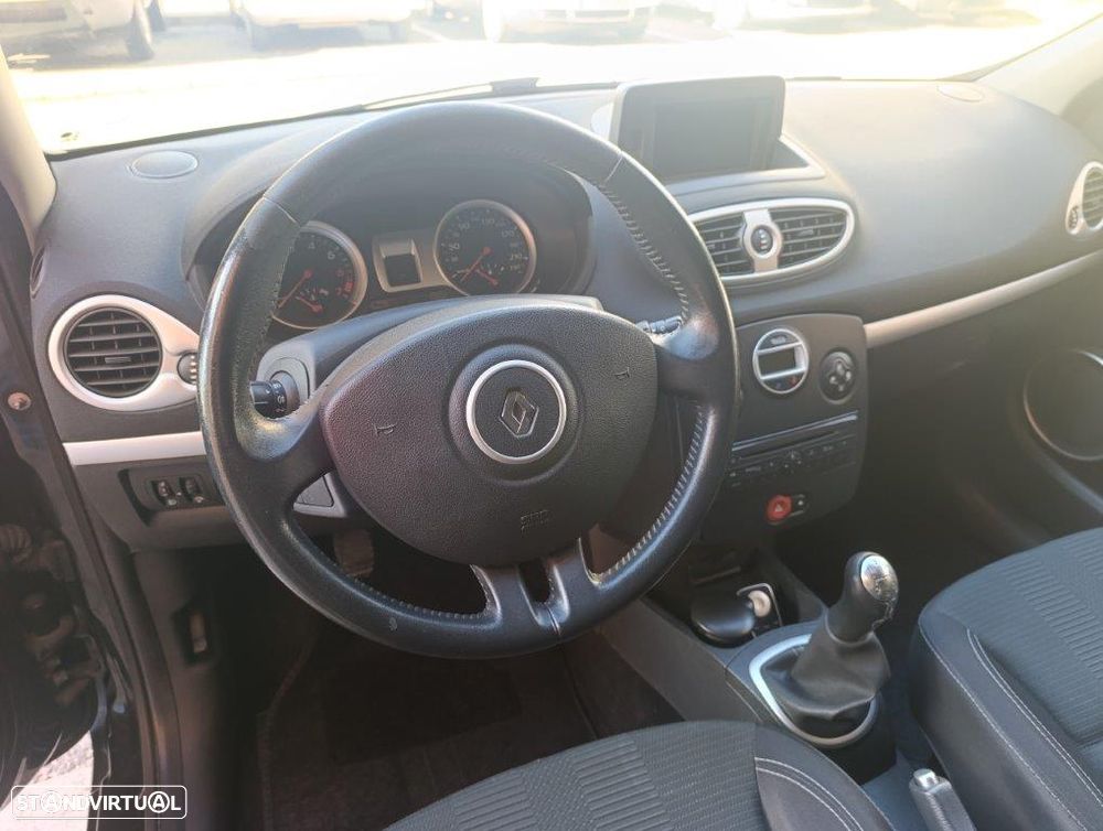 Renault Clio 1.2 16V Dynamique S - 13