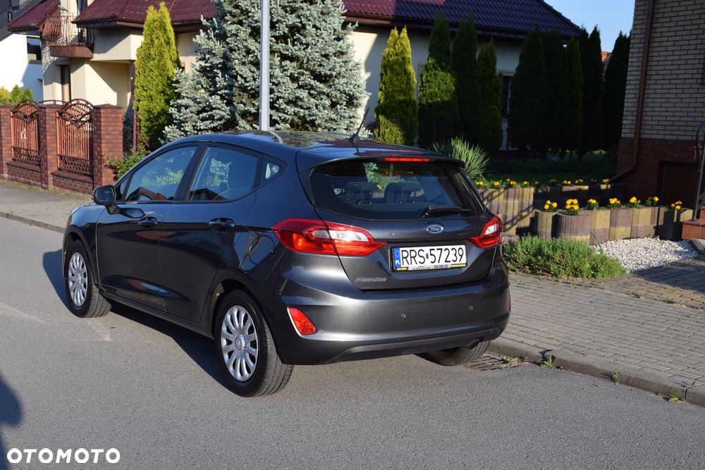 Ford Fiesta - 9