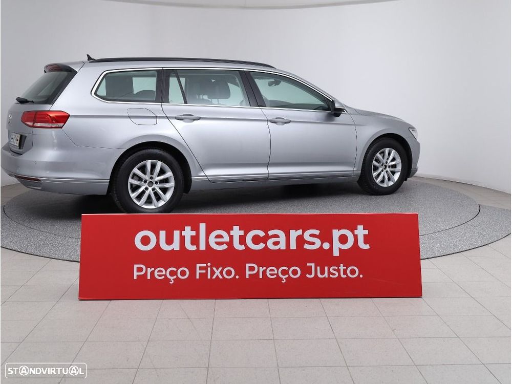 VW Passat Variant 2.0 TDI Business DSG - 17