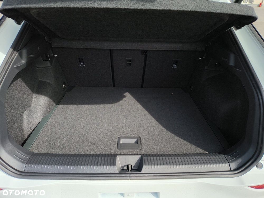 Volkswagen T-Roc 1.5 eTSI R-Line DSG - 24