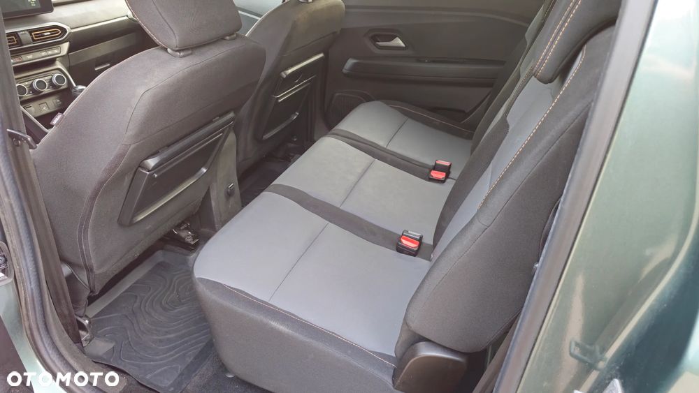 Dacia Jogger 1.0 TCe Extreme 7os - 17