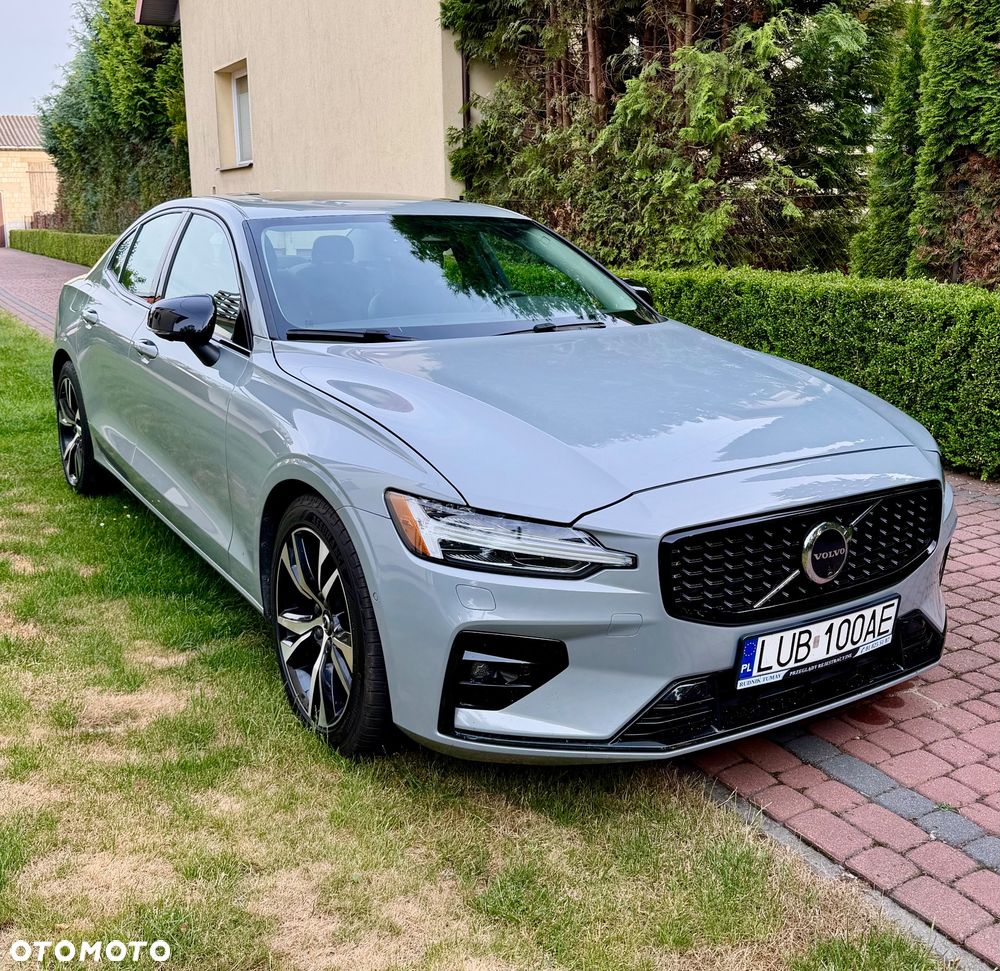 Volvo S60 B5 B AWD Plus Dark - 2