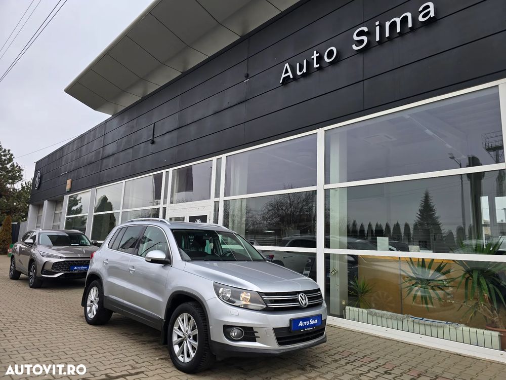 Volkswagen Tiguan - 1