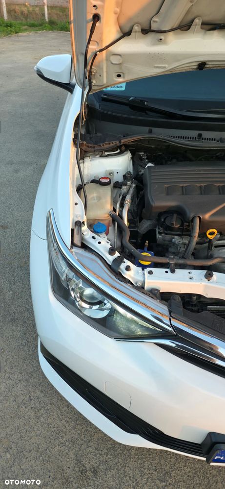 Toyota Auris 1.33 VVT-i Premium Comfort - 25