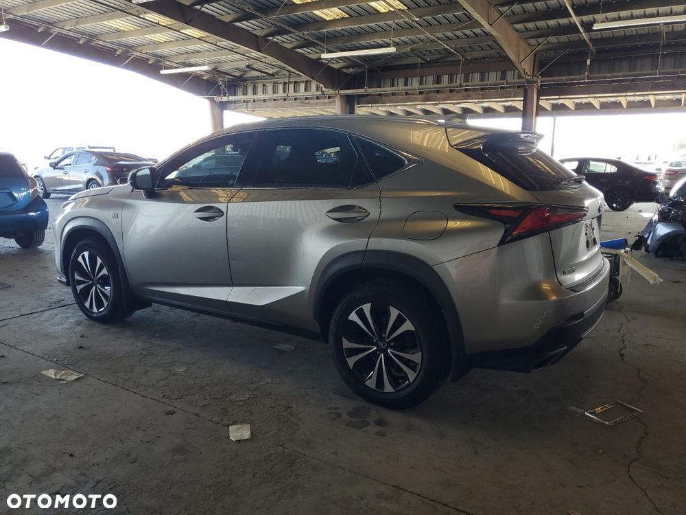 Lexus NX 300 AWD - 5