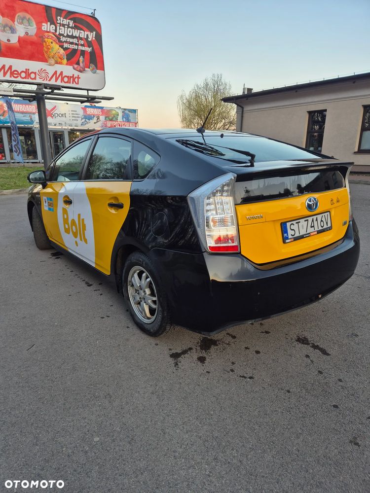 Toyota Prius - 5