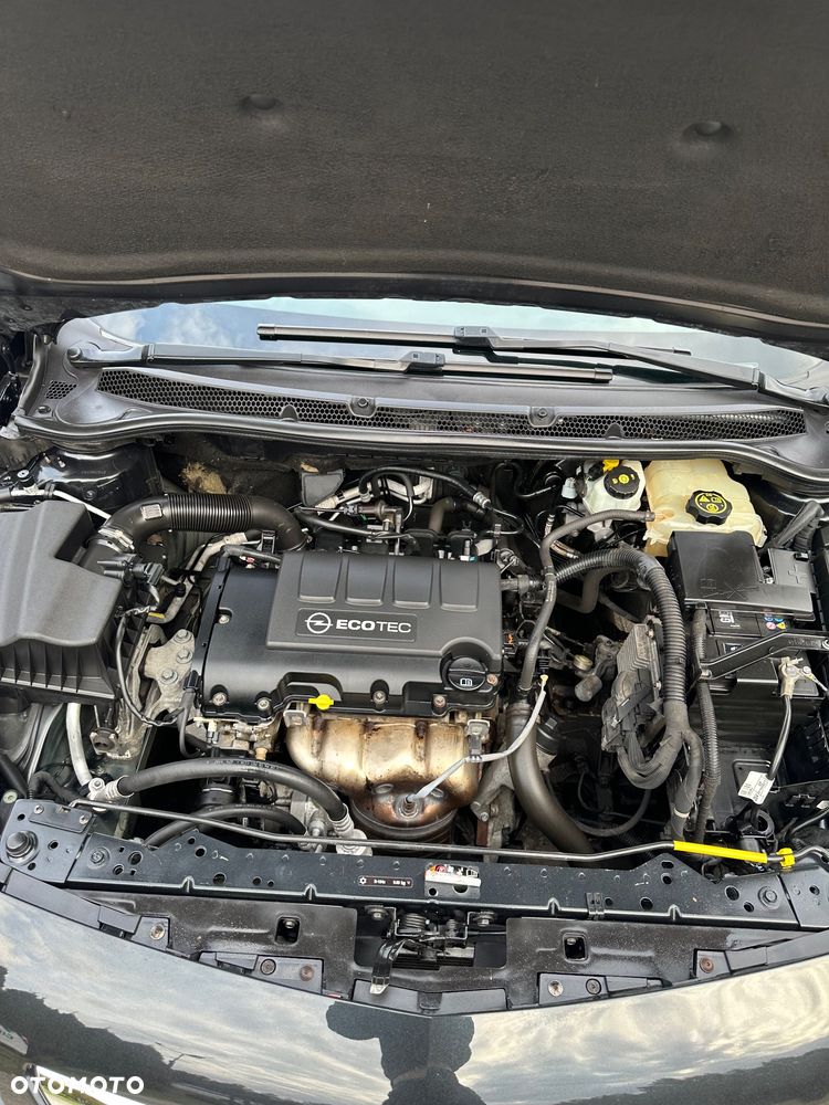 Opel Astra 1.4 150 Jahre - 14