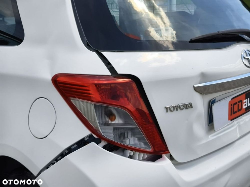 Toyota Yaris - 25