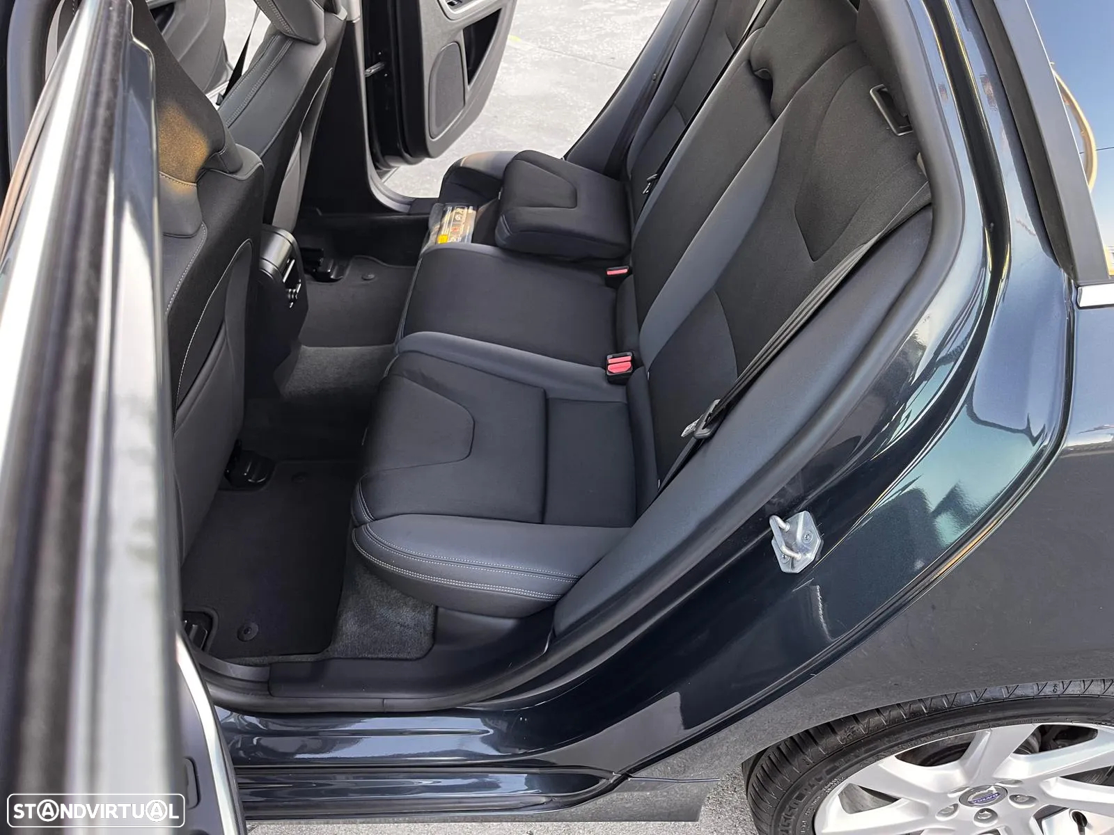 Volvo V60 1.6 D2 Momentum Eco Powershift - 42