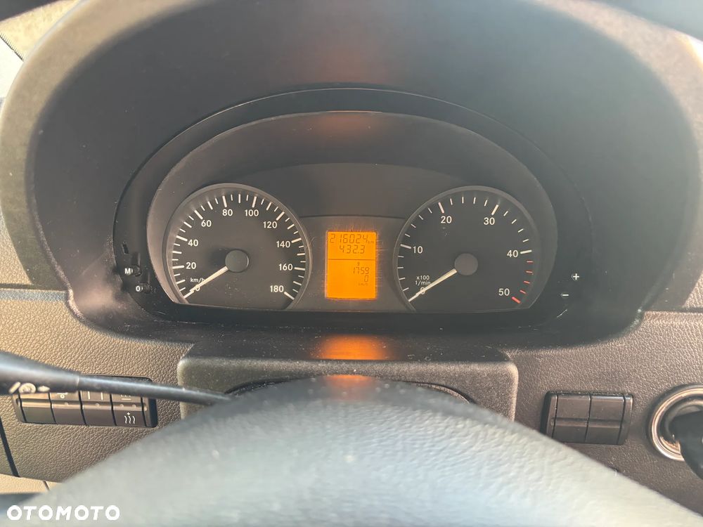 Mercedes-Benz Sprinter - 18