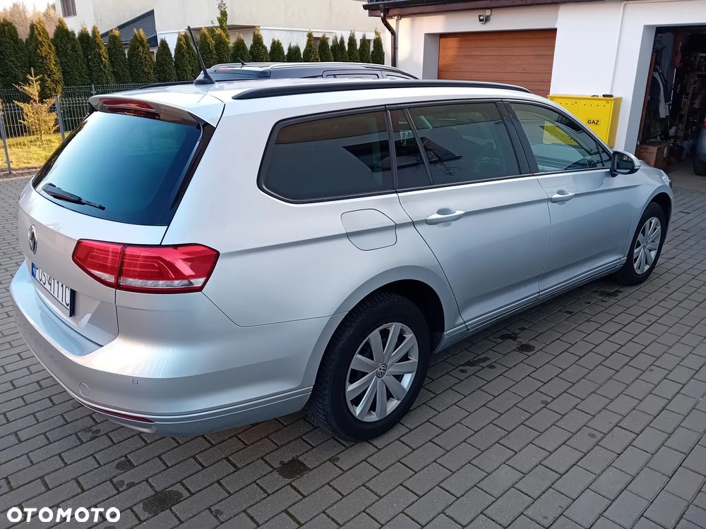 Volkswagen Passat 2.0 TDI SCR DSG Elegance - 4