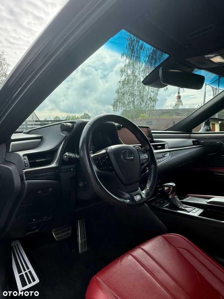 Lexus ES 300h F Sport - 5