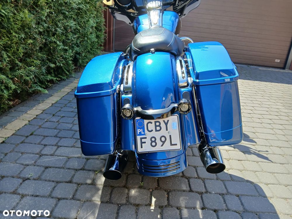 Harley-Davidson CVO Street Glide - 4