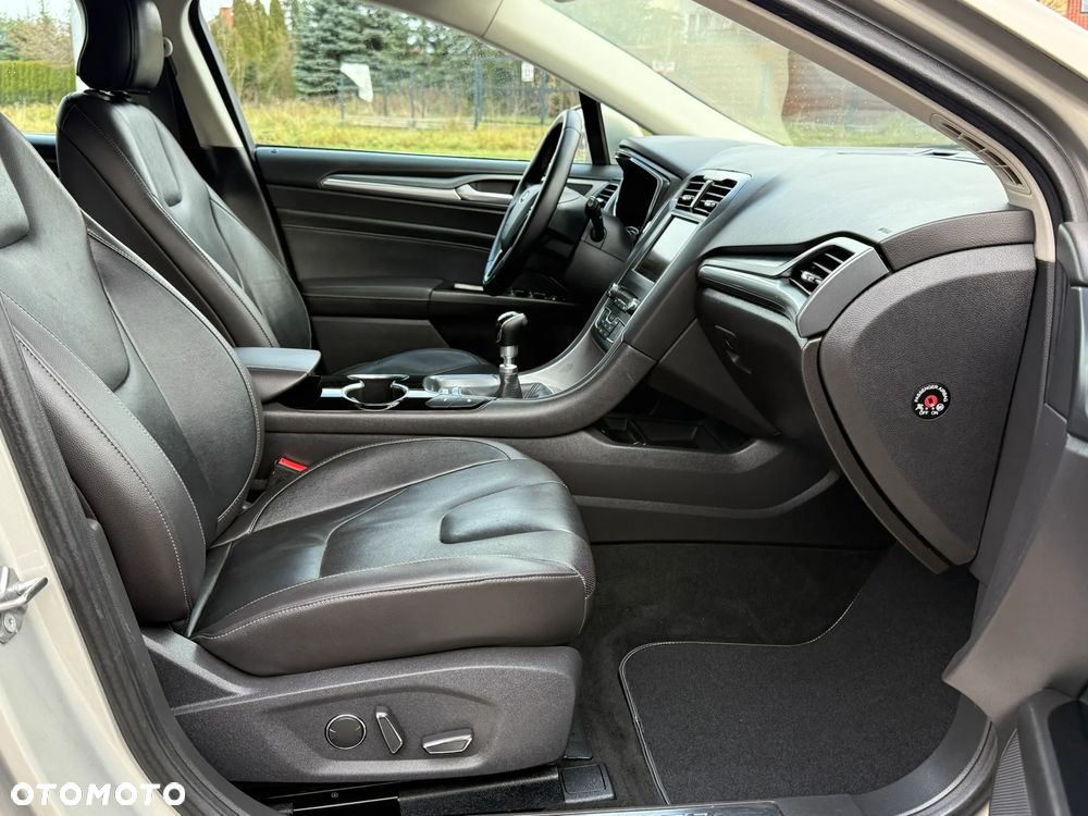 Ford Mondeo 2.0 TDCi Titanium - 35