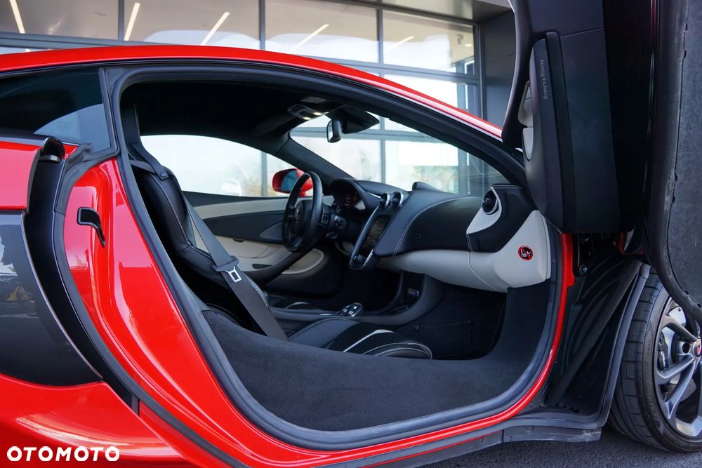 McLaren 570S Coupe - 25