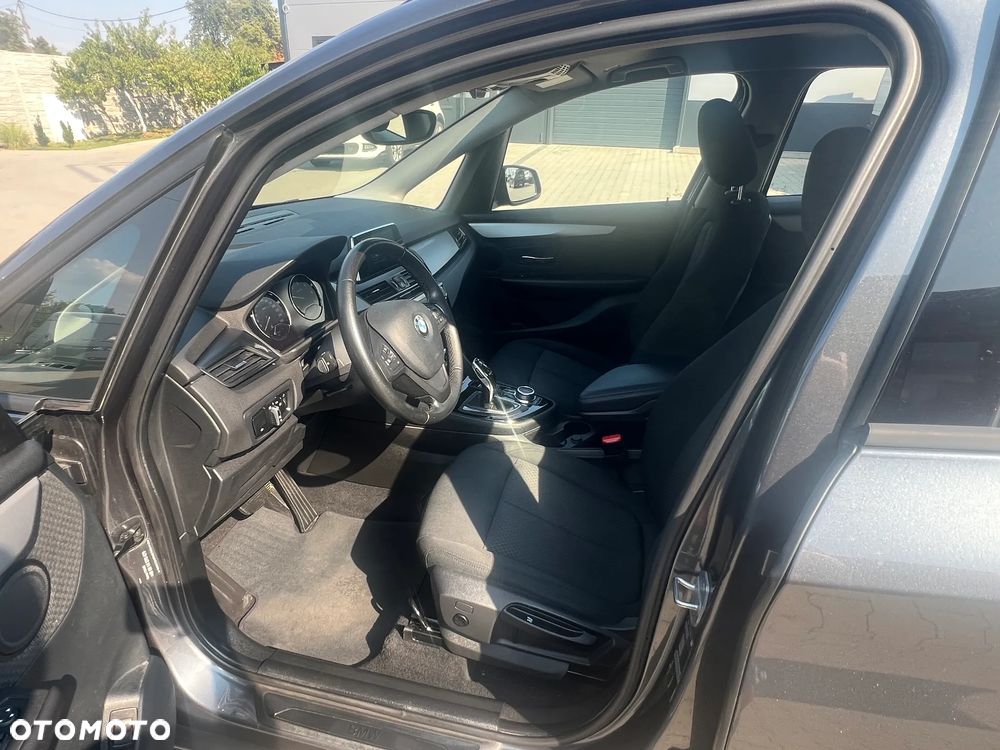 BMW Seria 2 216d Advantage - 9