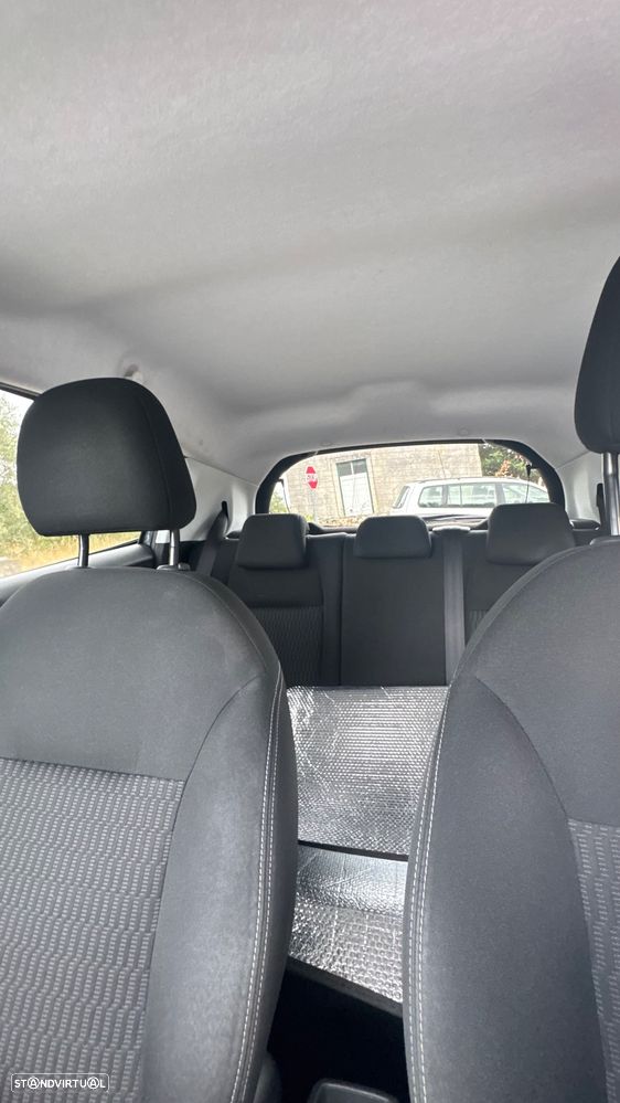 Peugeot 208 1.2 PureTech Style - 32