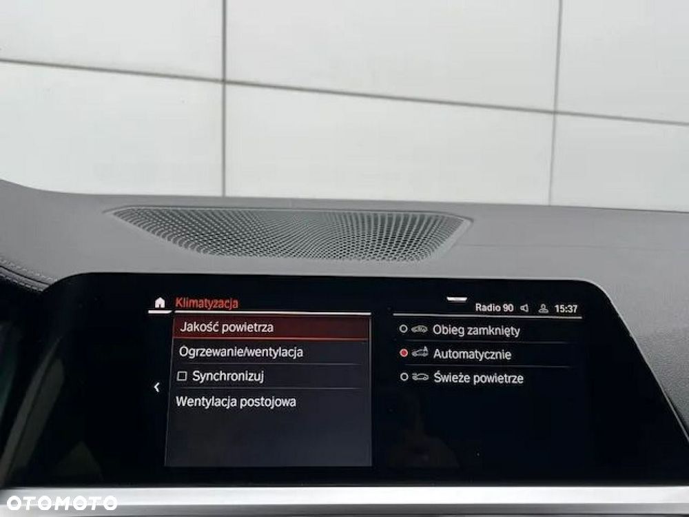 BMW Seria 3 320d Luxury Line - 37