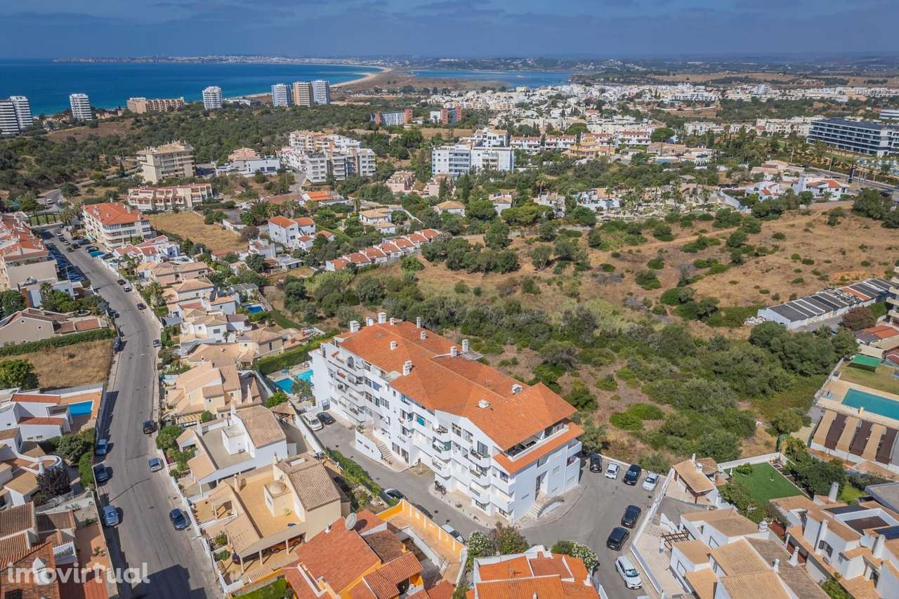 T2 no Edifício Miralvor com piscina e jardim e com de garagem e Box co - Grande imagem: 4/33