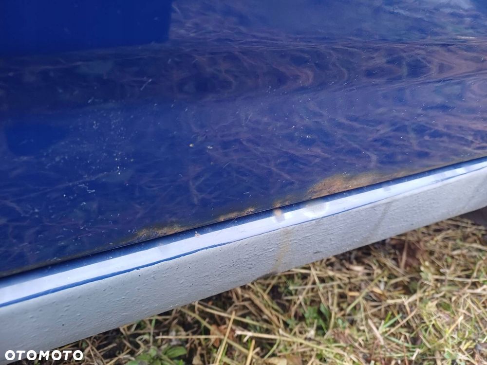 DRZWI KOMPLETNE PRAWY PRZÓD TOYOTA COROLLA E12 8Q4 - 5