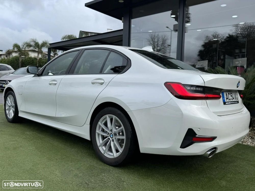 BMW 330 e Corporate Edition Auto - 13