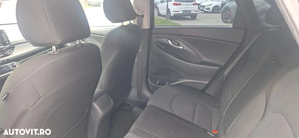 Hyundai i30 1.5 110CP 5DR M/T Highway - 10