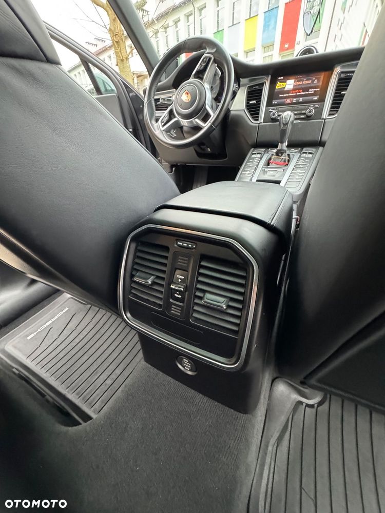 Porsche Macan - 21