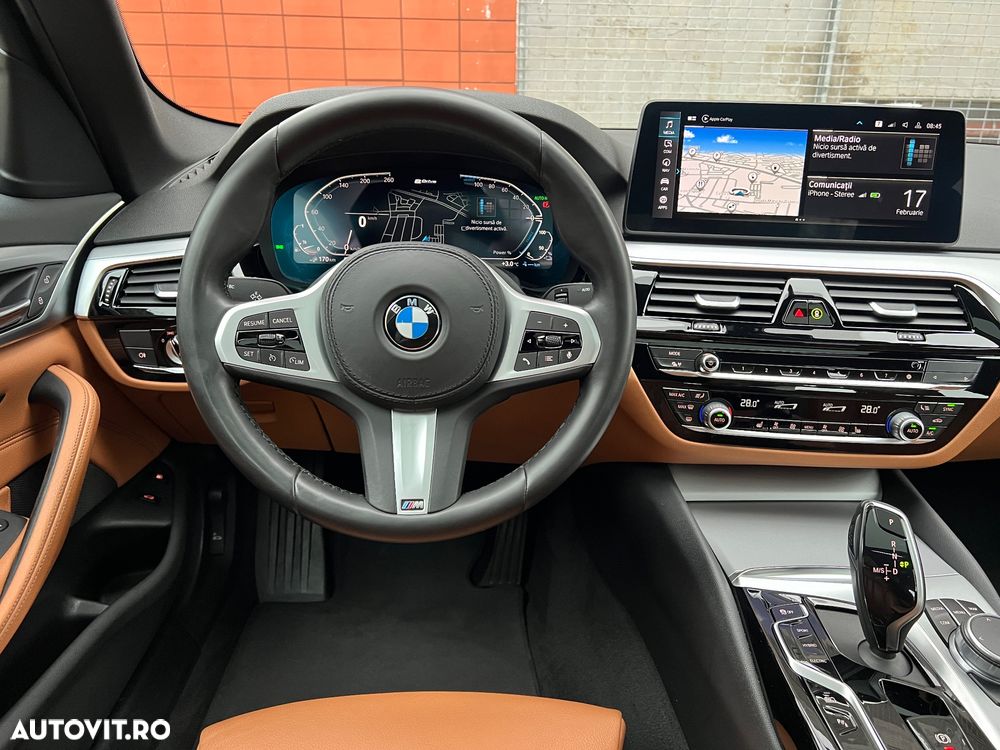 BMW Seria 5 530e Aut. Luxury Line - 24