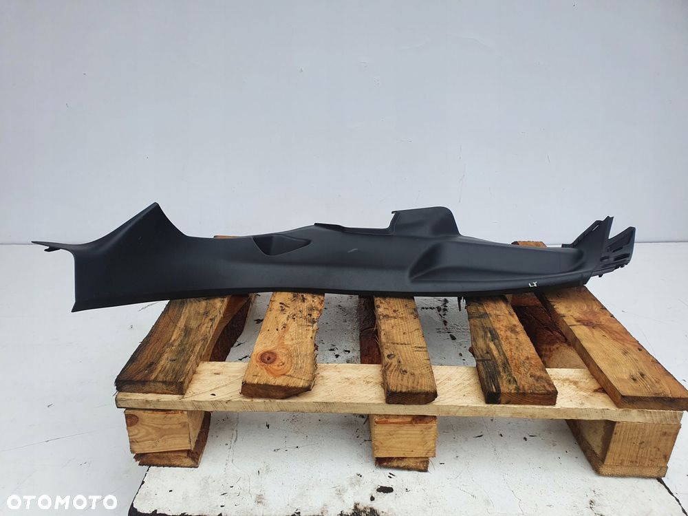 Opel Corsa F LEWA TYLNA OSŁONA SŁUPKA tył 39196907 - 2