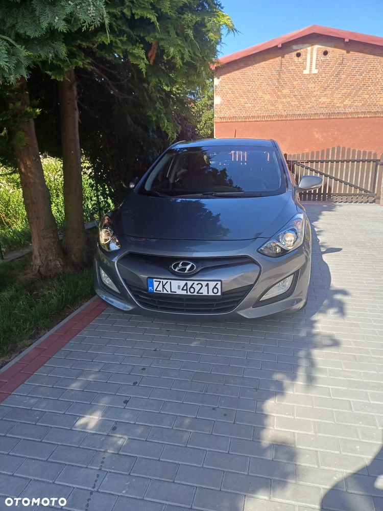 Hyundai i30 blue 1.6 CRDi Style - 10