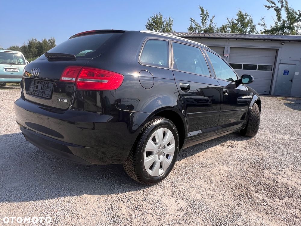 Audi A3 Sportback 1.4 TFSI Ambiente - 3