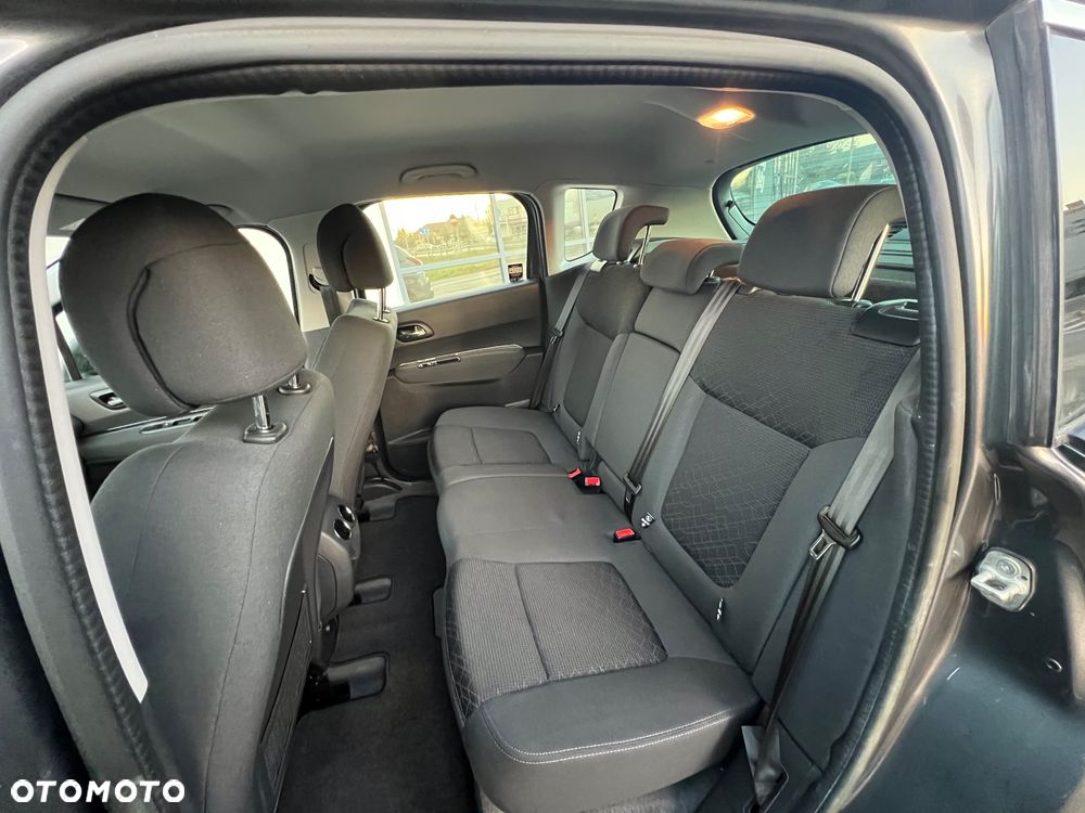 Peugeot 3008 HDi 115 Allure - 10