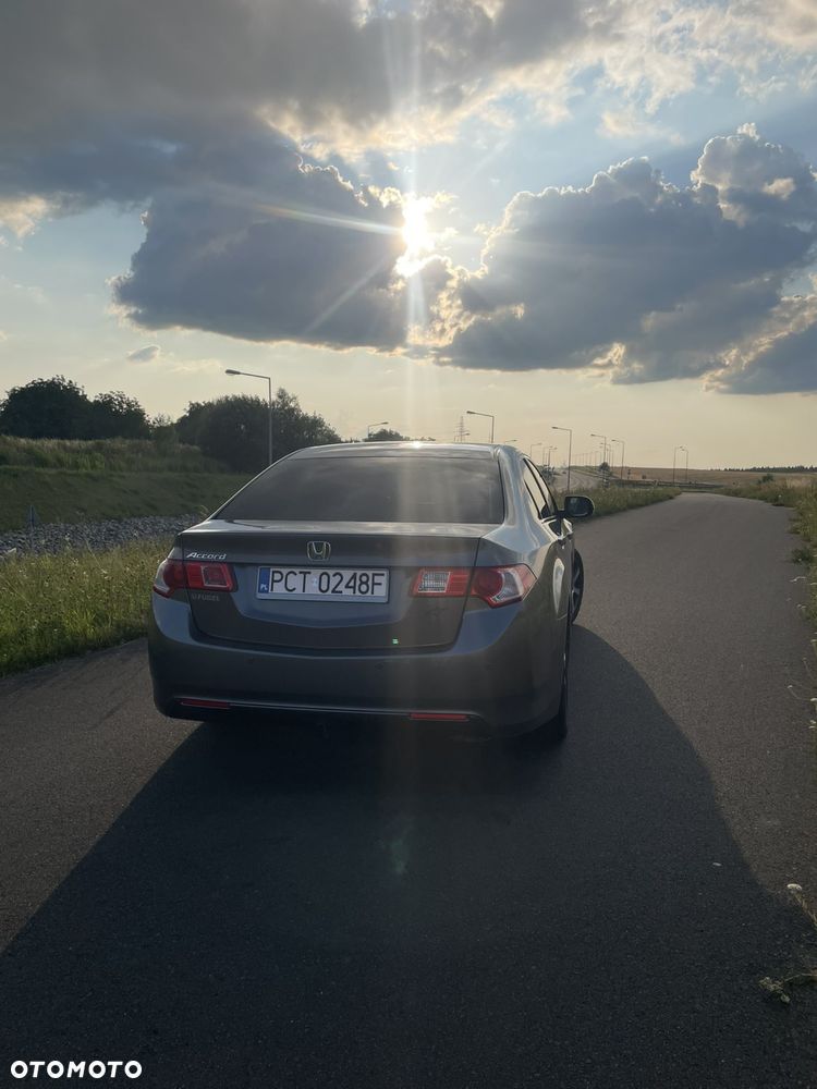 Honda Accord 2.2d Elegance - 10