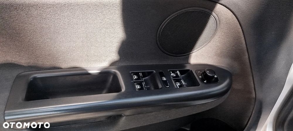 Volkswagen Golf Plus - 12