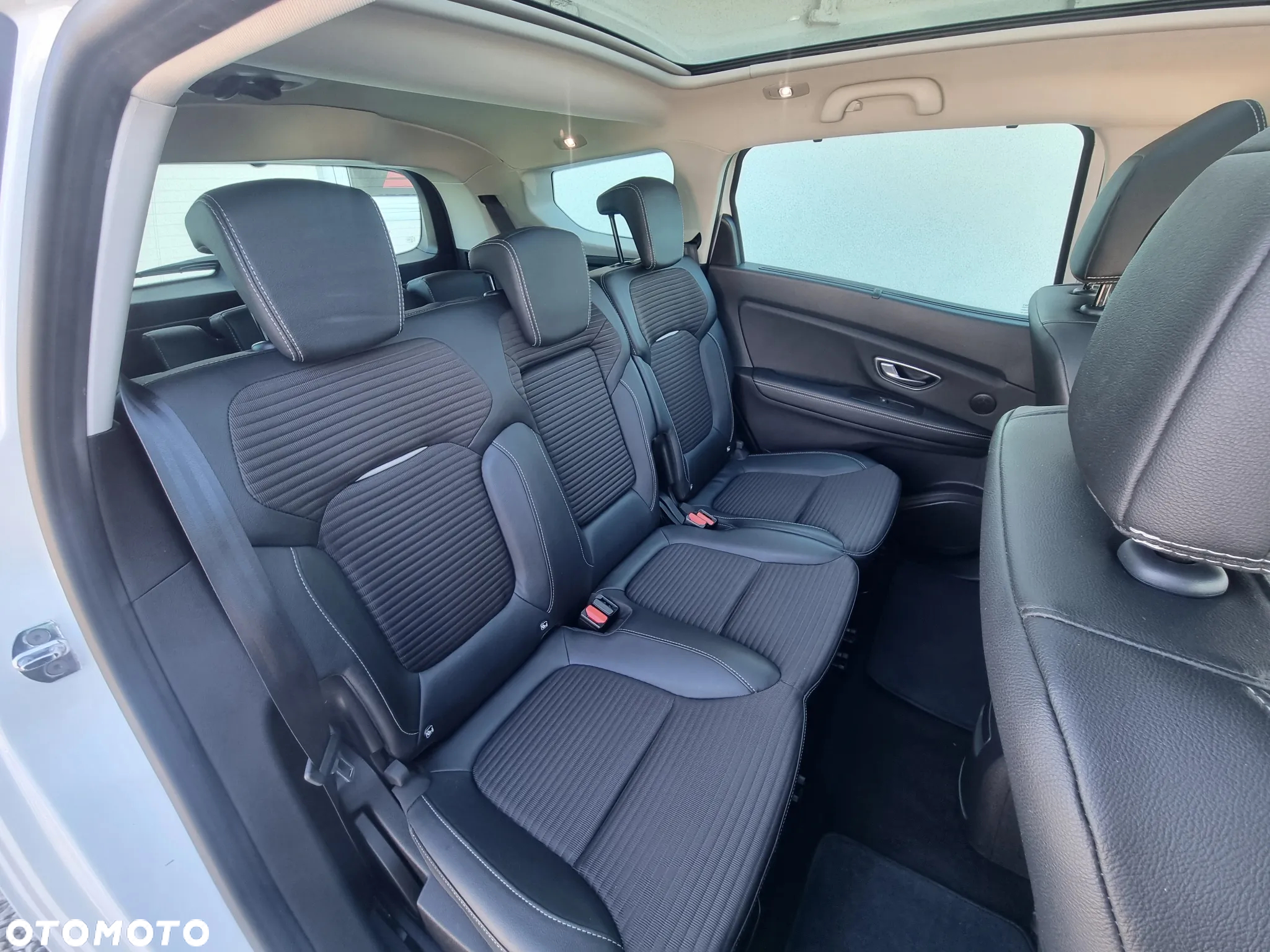 Renault Scenic BLUE dCi 150 BOSE EDITION - 13
