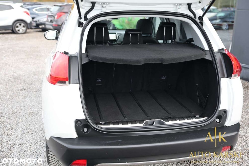 Peugeot 2008 - 8