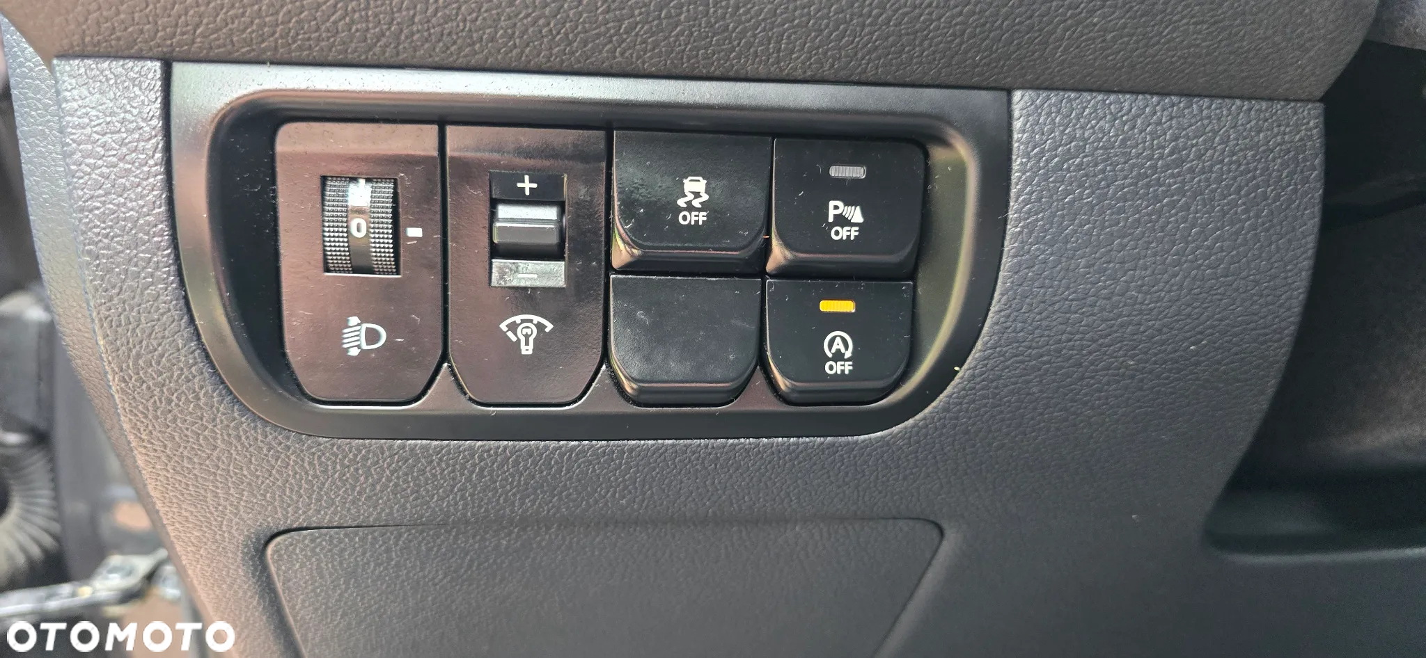 Kia Rio 1.4 XL Business Line - 23