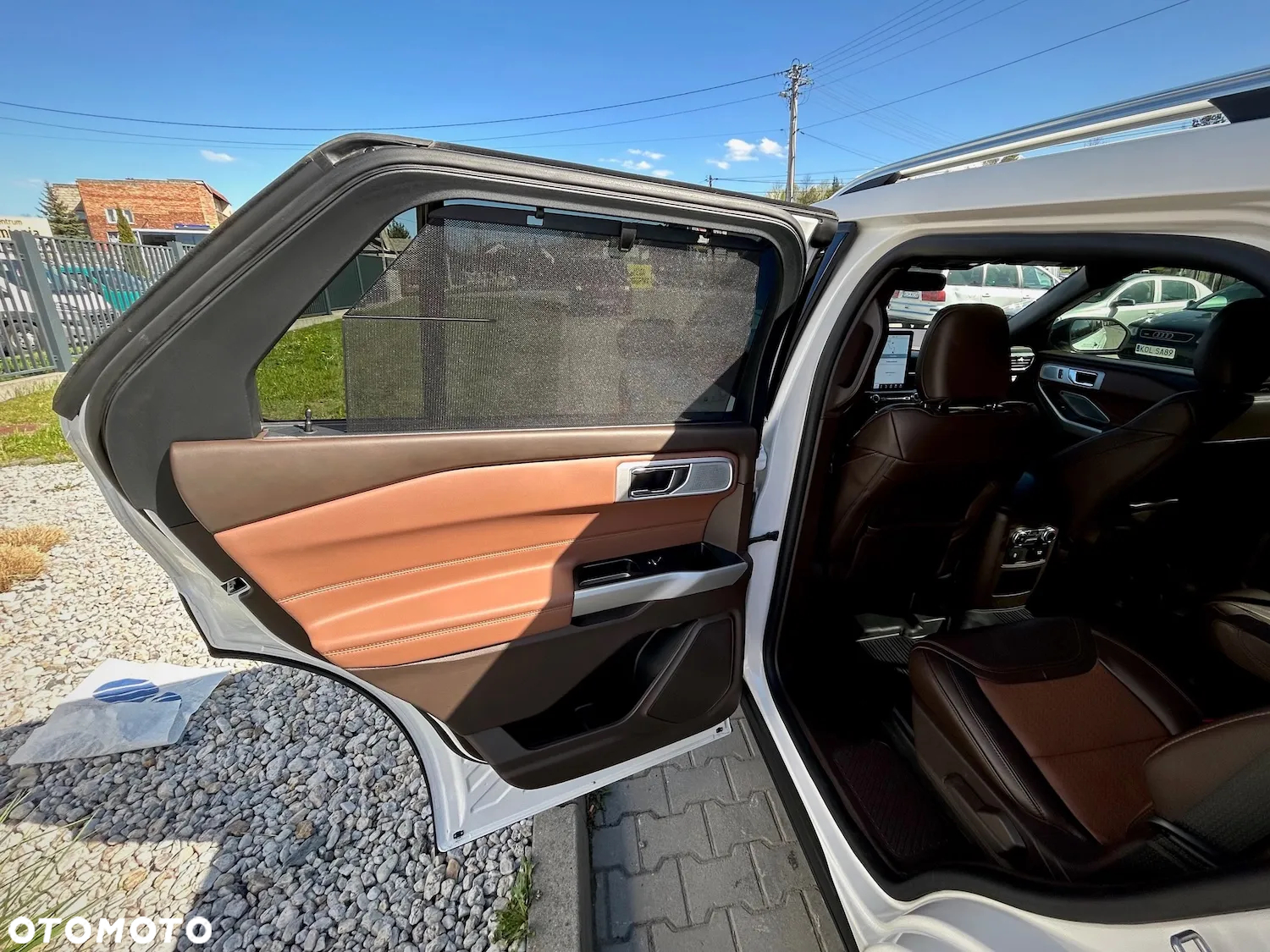 Ford Explorer - 36