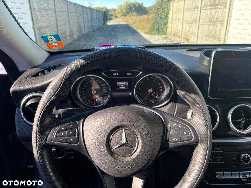 Mercedes-Benz CLA - 9