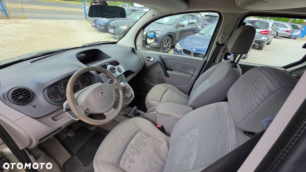 Renault Kangoo 1.6 16V Privilege - 22